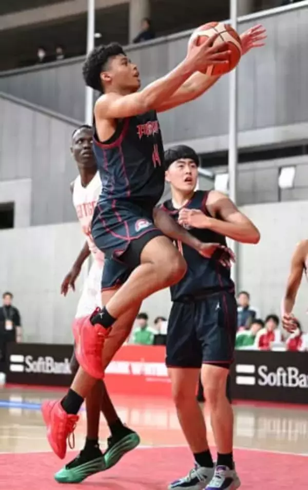 男子ベスト8が決定　連覇目指す福岡大大濠、2年ぶり優勝目指す福岡第一、夏Vの鳥取城北など進出　女子は4強出そろう【高校バスケ・ウインターカップ】