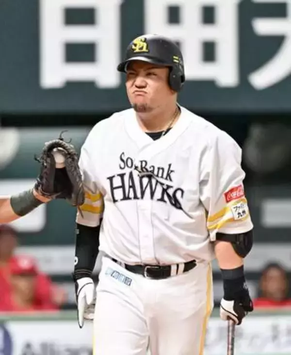 ソフトバンク山川穂高を出場選手登録抹消　前田純も