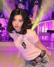 「これ被ってるとまるで10代」〝振り向きウインク〟池田エライザに反響〝あのちゃん〟ブランドのふわふわ帽子で「同じ時代にいてくれて幸せ」