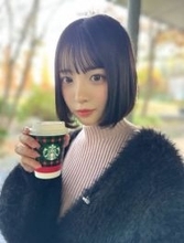 「こんな子が普通の大学生？」19歳現役法学部〝グラビアデビュー〟透け過ぎニット姿が反響「衝撃デビューの予感」「びっくりした」