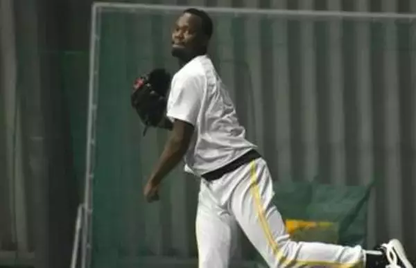 調整遅れのソフトバンク・モイネロ　ブルペン入りは「モウチョット」傾斜使ったキャッチボールで実戦感覚取り戻す