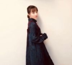 「えええ待って」人気アイドル同士〝15歳差電撃婚〟から2年！腹チラ舌ペロ〝無邪気〟百田夏菜子にファン悶絶「反則」「いやいやいやさすがに」