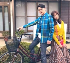 結婚から6年…瀬戸康史〝写り込み〟自宅ショットに「リングおしゃれ!!」「日常を感じる」「嬉しそう」の声