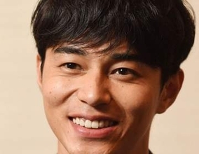 「誰だこの男⁉」「魅力や色気は何なんだ」東出昌大〝激変〟MC姿に「言い回しが穏やか」「だいぶ変わった」「ただのたらしではない」の声