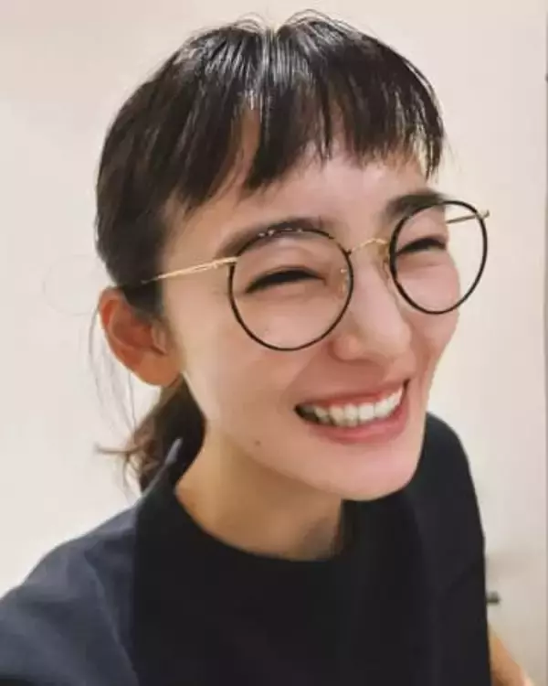 「恥ずかしい」体が巨大化！人気芸人の妻、清水みさと〝入浴ショット〟に反響「進撃のミサト」「顔キメてるのにきまってない」