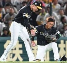 【日本シリーズ】前夜ファインプレーのソフトバンク今宮健太がかかと痛めベンチ外　「6番遊撃」には野村勇