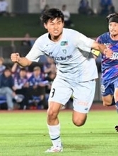 「成長した姿をベススタで見せられるように」　J1アビスパ福岡の19歳FW前田一翔がJ2富山から復帰