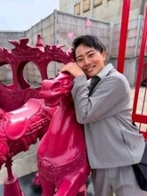 「キレ良すぎませんか!?」〝踊るアナウンサー〟安福太郎アナに驚きの声「スーツでこんなに踊るなんて」「どこで買ってるのか気になる」