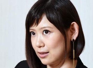 「贅沢やなぁ」〝自宅バスルーム〟で熱唱！絢香プライベート動画にファン歓喜「マイクが…」「右手よう見たら…」