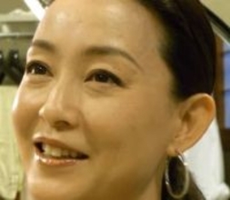 「気取らず自然の素顔がステキ」61歳床嶋佳子〝すっぴん自撮り〟我が家の畑紹介ショットに「美貌は野菜摂りからでしょうね!!」の声