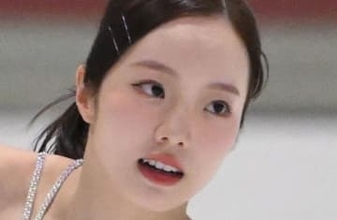 「永遠に見ていられる…」本田真凜が宇野昌磨と〝手を取り合う〟優雅ショット「姫と王子」「空気感がとっても素敵」