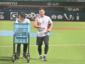 ソフトバンク中村晃、練習再開