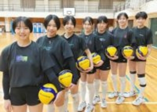 福岡に現れた急成長の181センチ大型ミドルブロッカー「一番伸びた選手」創立140周年メモリアルイヤーに福岡女学院が日本一狙う【春高バレー】