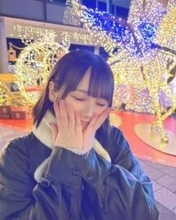 「実はお兄ちゃん芸人してます」衝撃告白が話題のAKBメンバー〝兄妹チェキ〟に「完全にヲタクやな」「やばすぎる」田口愛佳投稿に反響続々