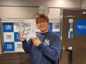 「60歳まで生きられない」突然余命宣告＆病名発覚から7年…純烈・酒井一圭〝雰囲気一変〟姿に「あれ?痩せた⁉」「眼鏡とるとこんな顔なの⁉」の声