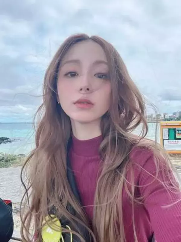 「父が亡くなって12年」38歳平野綾の秘蔵ショットに大反響「心にグッときました」「まるでドラマのワンシーン」