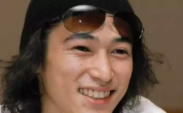 「え?三兄弟だったの!?」「初めて知った…」窪塚洋介の末弟歌手も登場！〝激レア3ショット〟に「兄弟そっくりすぎ」「わぁー!最高!」反響続々