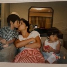 「間違いなく立派なオッサン」仁科亜季子、43歳息子と〝母子ショット〟披露に「王子さんですね」「素晴らしい2ショット」の声