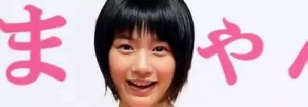 〝あまちゃん〟一世風靡から13年…のん、赤いドレス姿で無防備〝うっとり〟ショットに「透明感ハンパない」「神々しい」「大人になりましたね」と反響