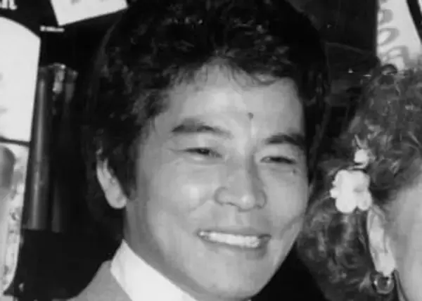 2度の国際結婚…78歳千昌夫、衝撃ビキニのモデル次女と〝家族ショット〟「娘さんが恋人に見える」「奇跡の人ですわ」