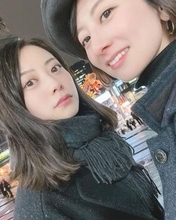 「姉妹なの今知った」妹はリハウスガール、夫は名脇役…雰囲気ガラリ！大塚千弘、2人目出産から半年〝家族の支え〟実感姿に「もうすっかり母やね」