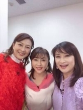 〝83年組〟松本明子〝粉まみれ〟年女の不屈レジェンド魂ショットに反響「あ～あ、何させられたんよ」「粉まみれでも素敵」