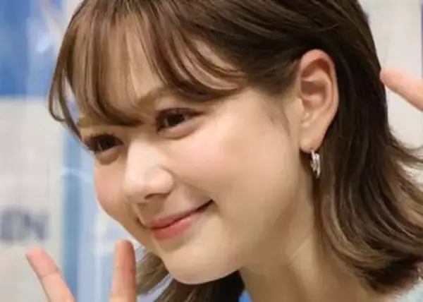 「無防備すぎて…」〝前ボタン水着〟村重杏奈の着こなしに騒然！「気持ちよさそう」「マイナスイオンを感じる」「美白でうらやましい」の声