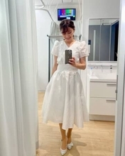 夫は現役プロ野球選手…元TBS人気アナ〝球場で家族ショット〟に「素敵な奥さんと子供たち」「応援したい夫婦」「大変だと思うけれど、頑張ってほしい」の声