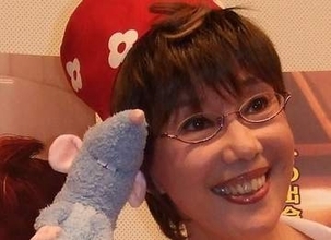 「レミさん腕が…」〝衝撃姿〟で料理する79歳平野レミが話題「吊ってまでして仕事せんとアカンのか」「浜辺美波ちゃんシゴデキすぎる」