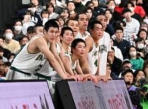 ワンピース「仲間の印」で団結　留学生離脱乗り越えた福岡第一がウインターカップ4強　宮本聡「ムサのおかげで成長できた」【高校バスケ】