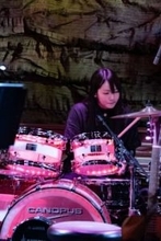 「え、ミセスに女性もいたの⁉」脱退から5年、難関資格取得〝驚きの転身〟遂げた元メンバー山中綾華の近影に「謙虚で自分に誠実な姿見て応援したくなった」の声