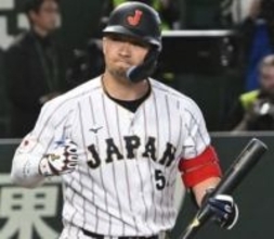 カブス鈴木誠也の押し出し四球で侍ジャパンが勝ち越し成功　代走の牧原大成がゆっくりホームイン