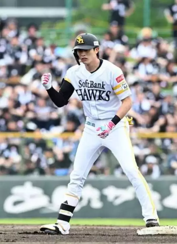 「どうにかしなきゃいけない」チームが波に乗れないソフトバンクのリードオフマン周東佑京が自らに課す根本的な〝仕事〟