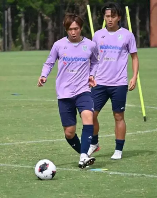 円熟ポリバレントプレーヤーが異例の練習　「人としても選手としても成長したい」29歳になったJ1アビスパ福岡・前嶋洋太が奥義習得に意欲