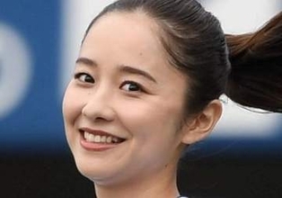 「雰囲気違くて新鮮」堀田真由〝ピチピチ白T〟姿に「みんなびっくりしてる」「オトナっぽい」の声