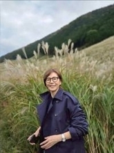 「ただただもらい泣き…」亡き父の手帳の中に...陣内貴美子〝親子感動秘話〟投稿に「愛で満ち溢れていますね」「お父様の震える背中…目に浮かぶようです」