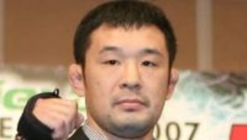 「両顎折れちまいました」桜庭和志の息子・大世〝KO負け後のボコボコ顔面写真〟公開に反響　父の名言を思い出すの声も「根性えぐすぎ」