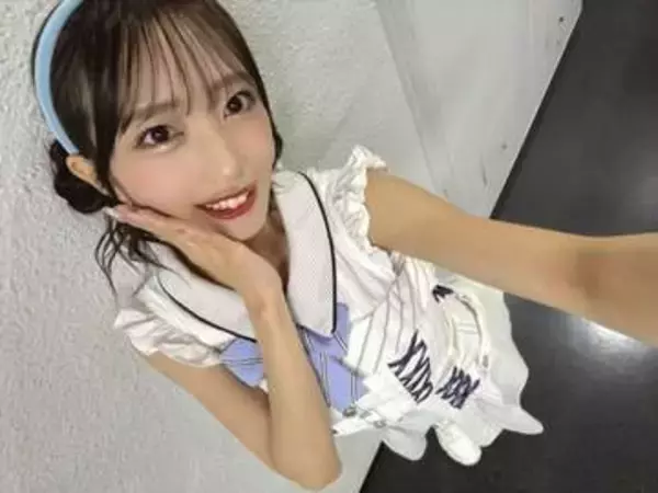 「事件現場やないかい」半目で口開け…〝寝落ち〟ショットの向井地美音に大反響「やばい想像以上」「うわ～よく許可したなぁ～」