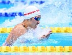 「上半身が強くなりすぎてちょっと嫌だ…」競泳・鈴木聡美〝たくましい背中〟に注目「逆に好きかも派かも」「逆三角形って芸術品レベル」
