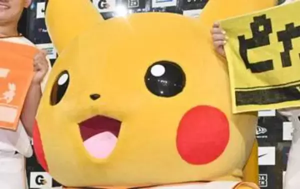 「めっちゃかっこいいな」〝モンスターボール投球〟に興奮！髙橋ひかる〝ポケモン〟始球式に反響「セッポジからのこのフォームは…」「運動神経良い」