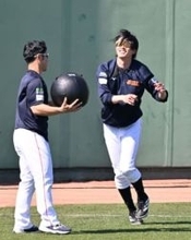 1番近藤、2番周東、6番牧原大…侍ジャパン初の対外試合にソフトバンク勢ずらり　対するタカも「フルメンバー」