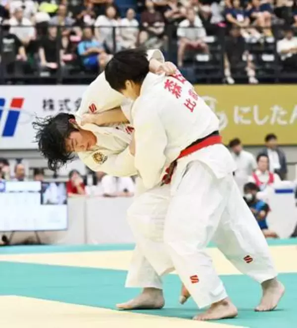 【金鷲旗高校柔道大会】「勝ち続けないといけないプレッシャーはあったと思う」女子6度Vの敬愛　指揮官交代＆選手転校乗り越えノーシード4強入り