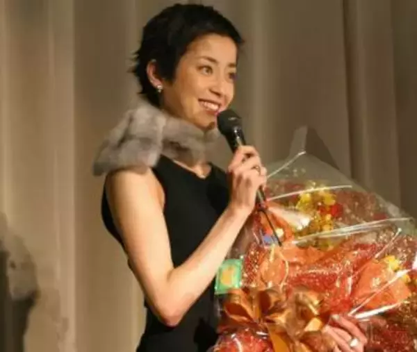 「私が知ってる宮沢りえと違う」自撮り姿の53歳・宮沢りえに「誰か分からなかった」「これが本当の無加工、すっぴん写真」驚きの声止まらず