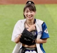 「すごい衝撃」〝伝説衣装〟復刻ショットの日本ハム党アイドル牧野真莉愛に反響「めちゃくちゃいい」「エモい！エモい！エモすぎる」「アルミ衣装は強い！」