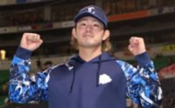 「堂々と横に」メジャー移籍の今井達也〝妻の顔出し〟2ショット「いい子そう～」「初めて見たわ」「スカート短いですねえ」