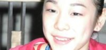 キム・ヨナ〝雰囲気がらり〟最新ショットに反響続々「レベチ」「どんどん洗練されて」「エレガントな面も、無邪気で子供っぽい面もいい」