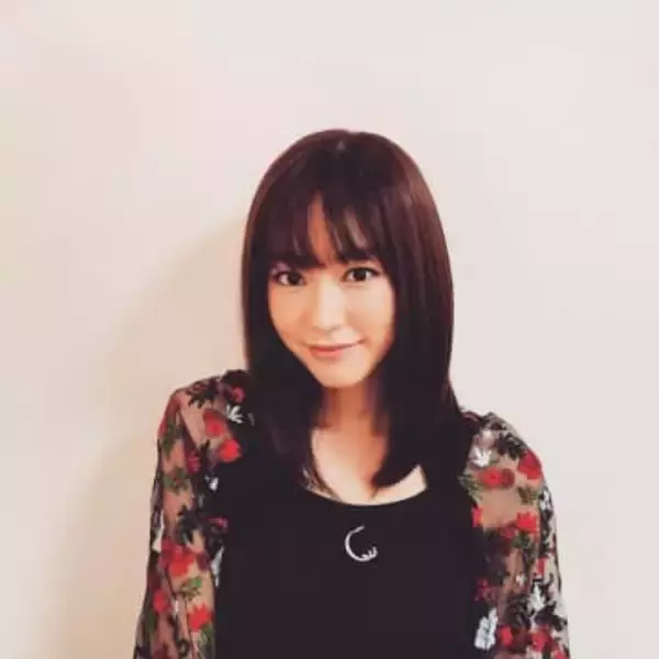 ドラマでは初恋の相手…共演の2年後に電撃婚、出産経た36歳女優〝雰囲気ガラリ〟ショットに「どんどん綺麗になってる」「今回も可愛すぎます」の声