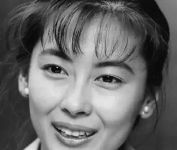 姉・中山美穂さん急死から1年…中山忍〝儚い表情〟に反響「儚くて美しい」「年重ねてまた綺麗に」「時の流れは早いなぁ」