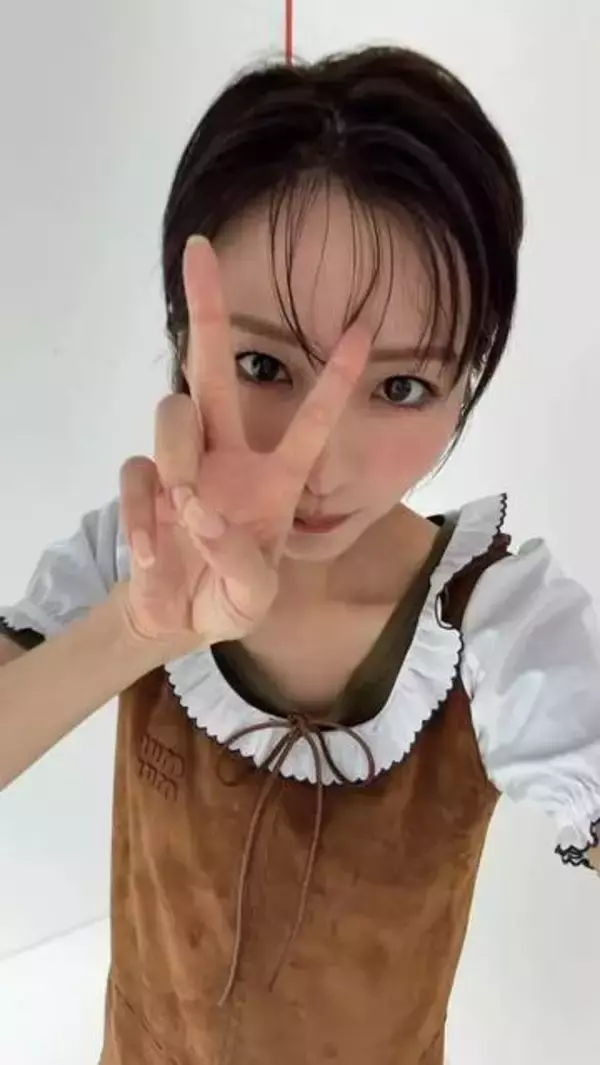 岡崎紗絵〝雰囲気ガラリ〟プラベ2ショットに大反響「ツンデレキャラがぴったりでした」「出たープロフェッショナルのコンビ」