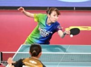 V4目指す早田ひな、8大会連続のベスト4入り　屈指のカットマン佐藤瞳に今大会初のストレート勝ち【卓球全日本選手権】